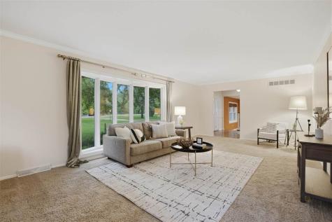 4331 Oakridge Trail NE Iowa City IA 52240
