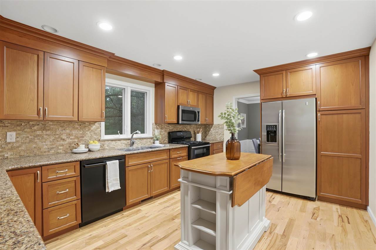 4331 Oakridge Trail NE Iowa City IA 52240