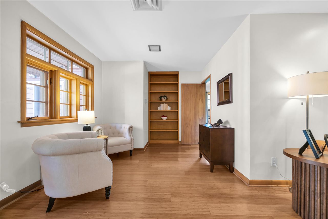 425 Beldon Avenue Iowa City IA 52246