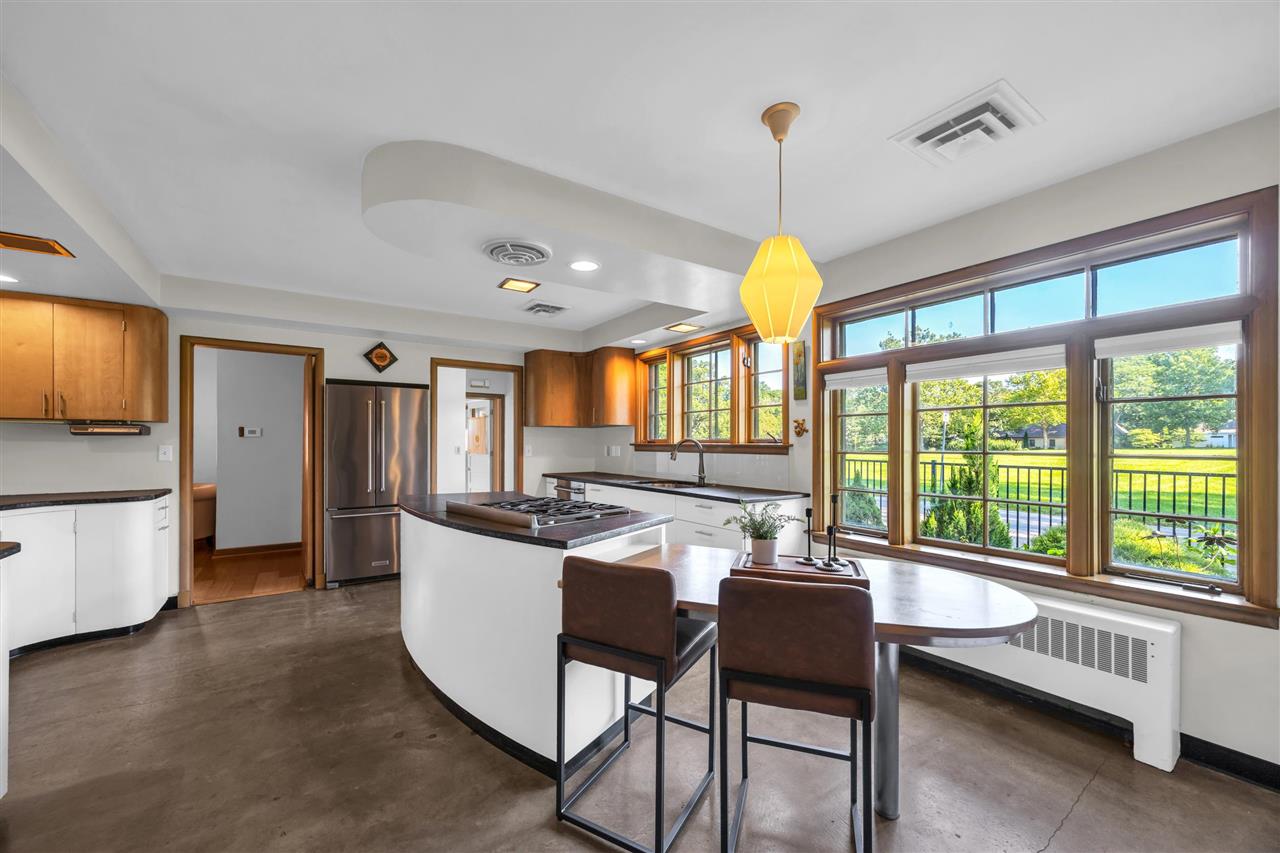 425 Beldon Avenue Iowa City IA 52246