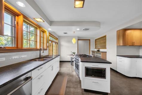425 Beldon Avenue Iowa City IA 52246