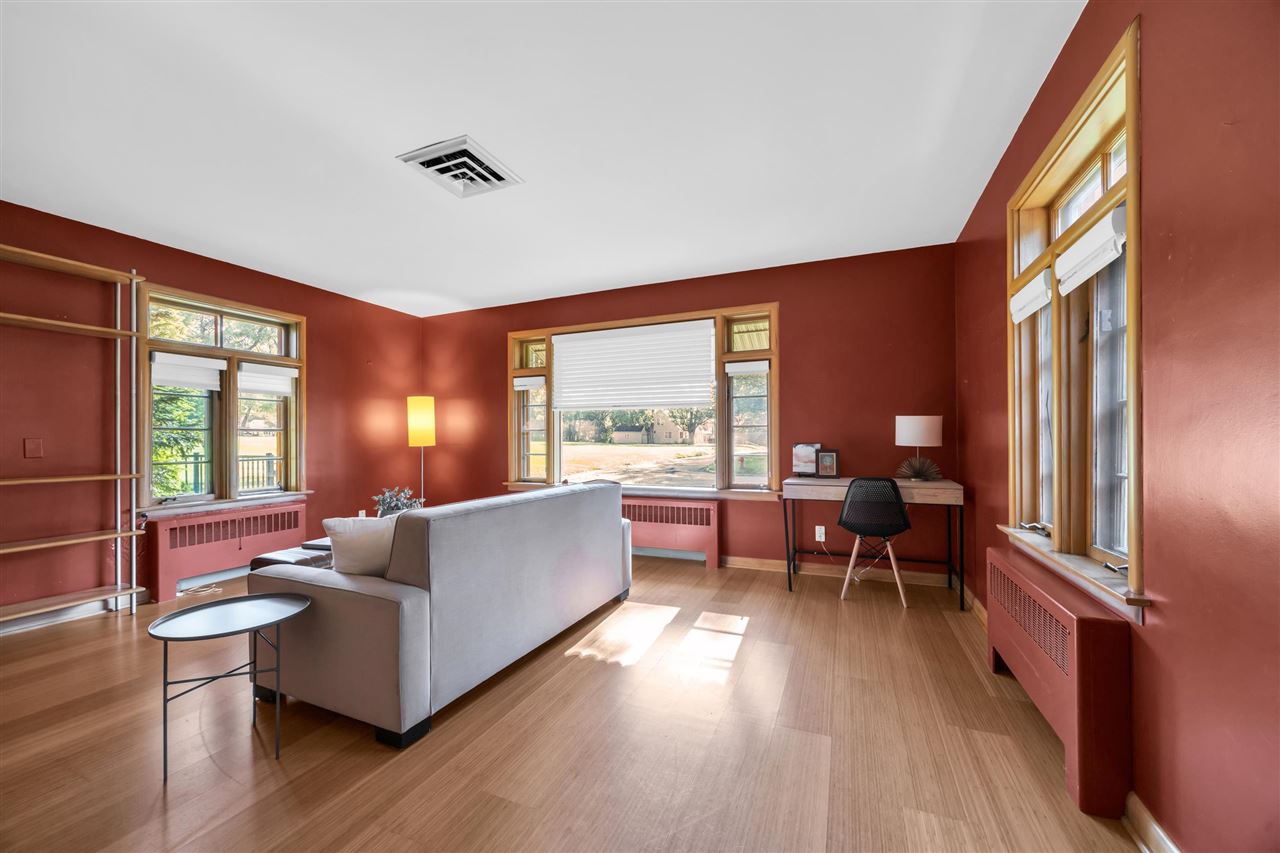 425 Beldon Avenue Iowa City IA 52246