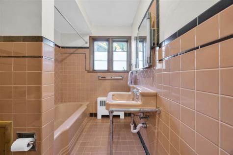 425 Beldon Avenue Iowa City IA 52246