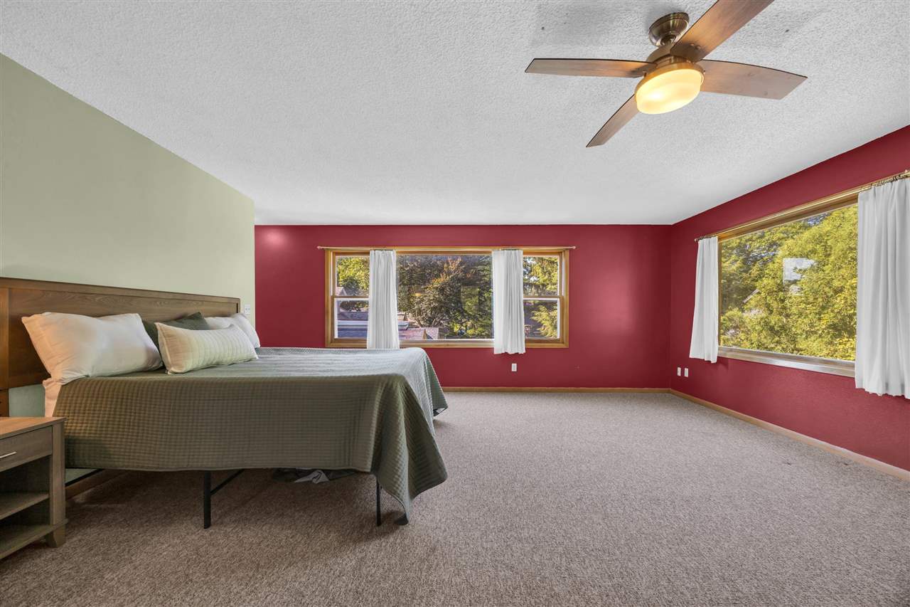 425 Beldon Avenue Iowa City IA 52246