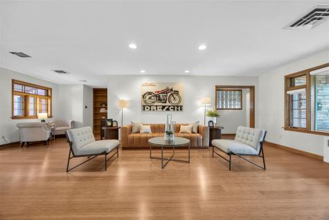 425 Beldon Avenue Iowa City IA 52246