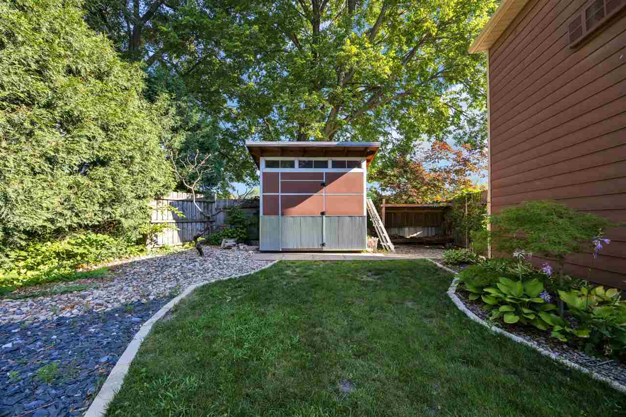 425 Beldon Avenue Iowa City IA 52246