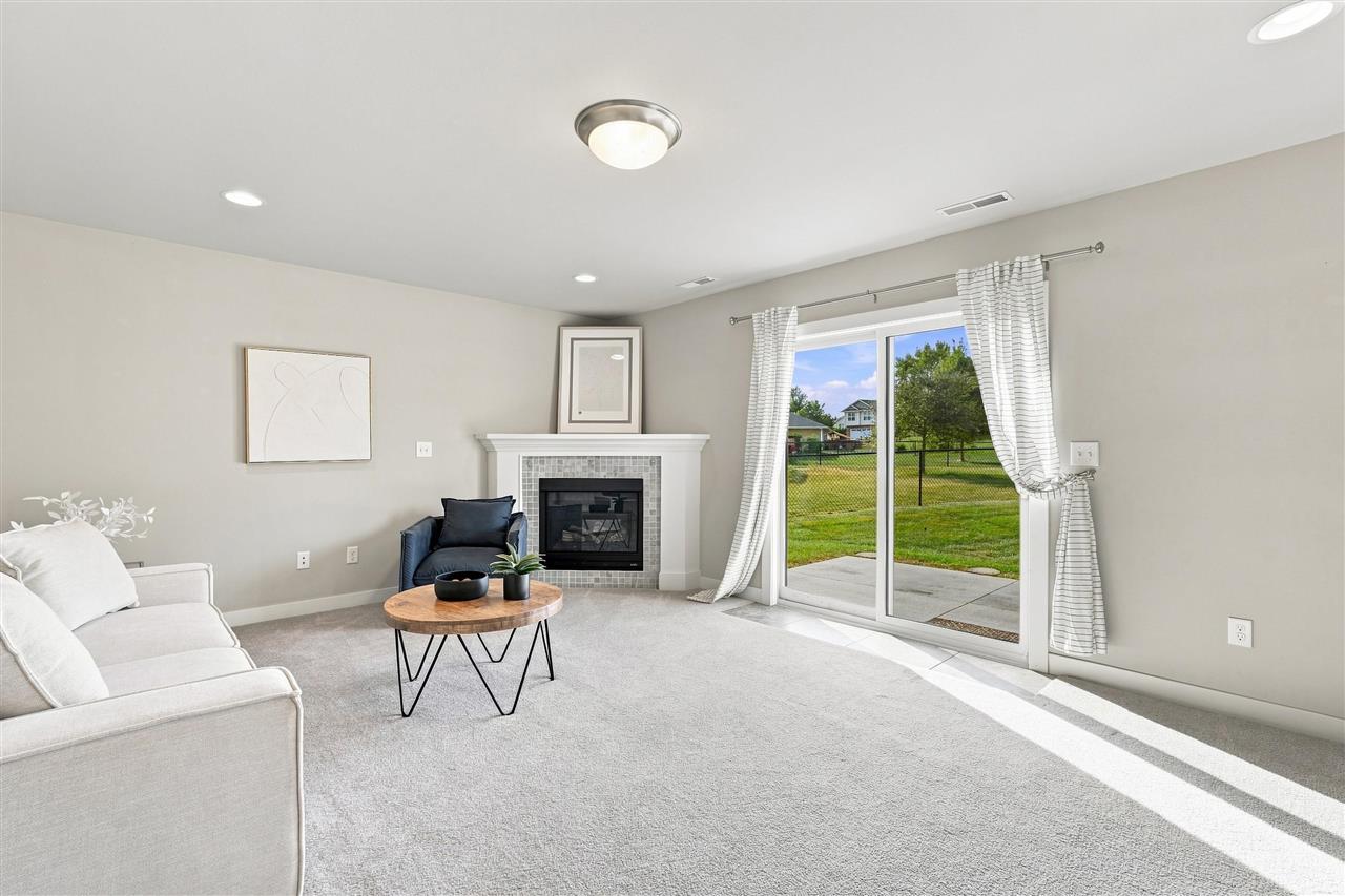 63 Colchester Drive Iowa City IA 52245