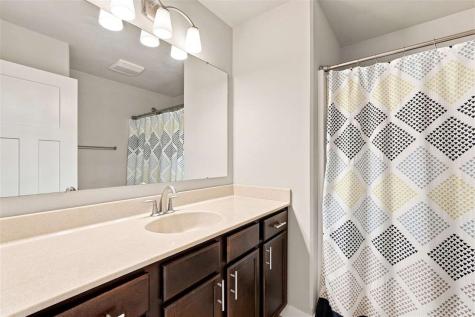 63 Colchester Drive Iowa City IA 52245