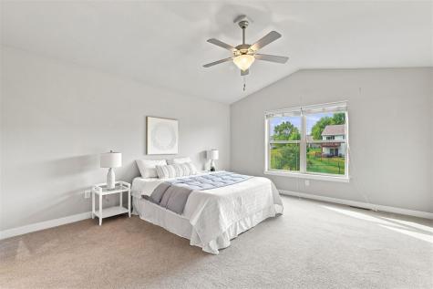 63 Colchester Drive Iowa City IA 52245