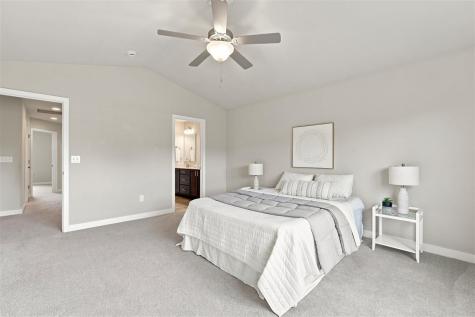 63 Colchester Drive Iowa City IA 52245