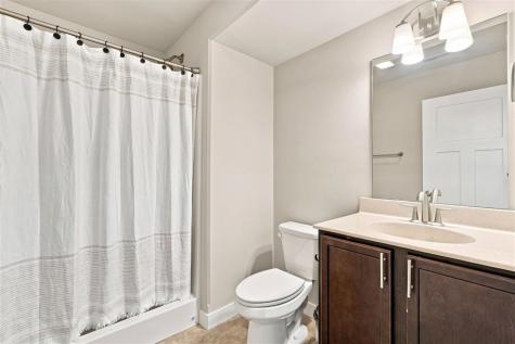 63 Colchester Drive Iowa City IA 52245