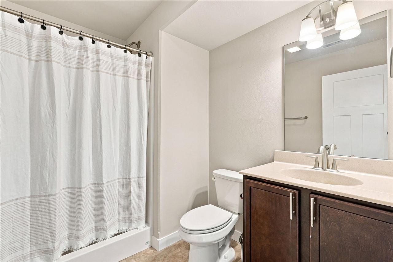 63 Colchester Drive Iowa City IA 52245