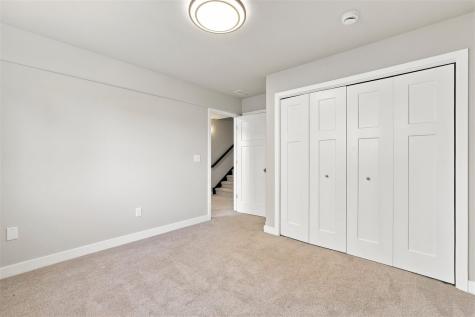 63 Colchester Drive Iowa City IA 52245