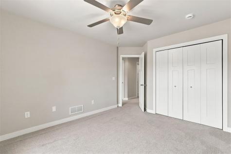 63 Colchester Drive Iowa City IA 52245