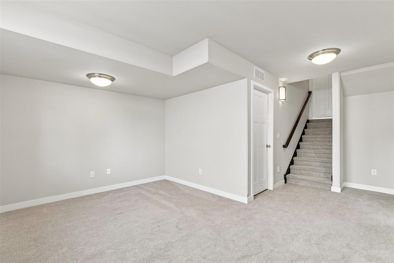 63 Colchester Drive Iowa City IA 52245