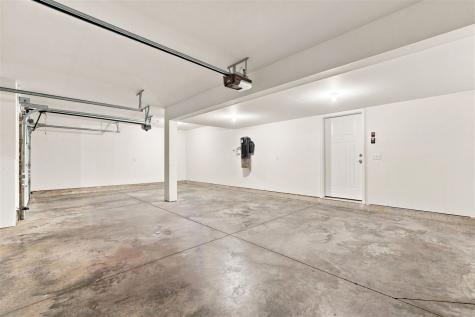 63 Colchester Drive Iowa City IA 52245