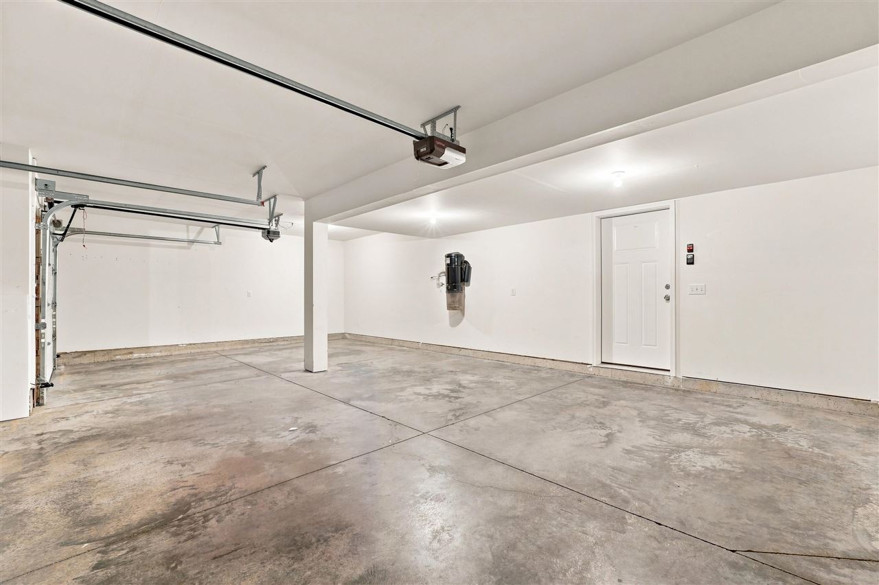 63 Colchester Drive Iowa City IA 52245