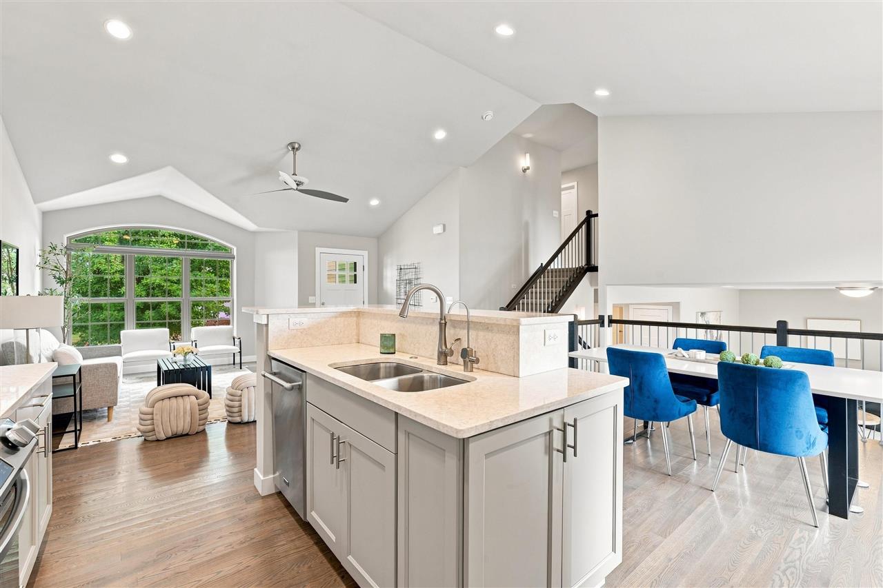 63 Colchester Drive Iowa City IA 52245