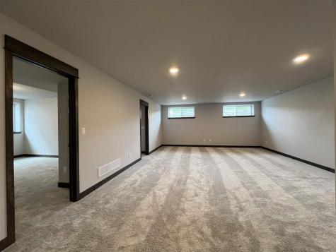 1296 Berkshire Lane North Liberty IA 52317