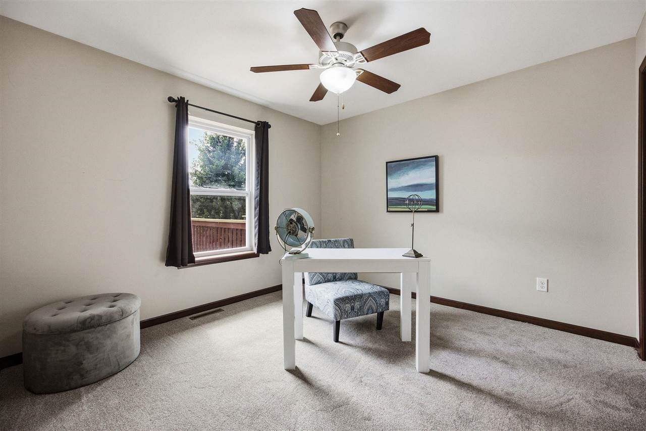 1135 Redbud Avenue Tiffin IA 52340