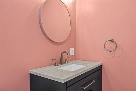 1960 2nd Avenue SE Cedar Rapids IA 52403
