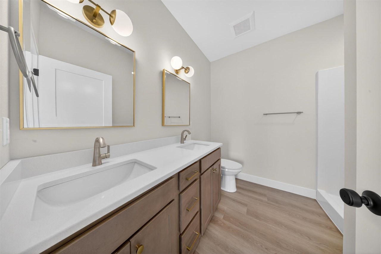 1275 Eisenhower Boulevard North Liberty IA 52317