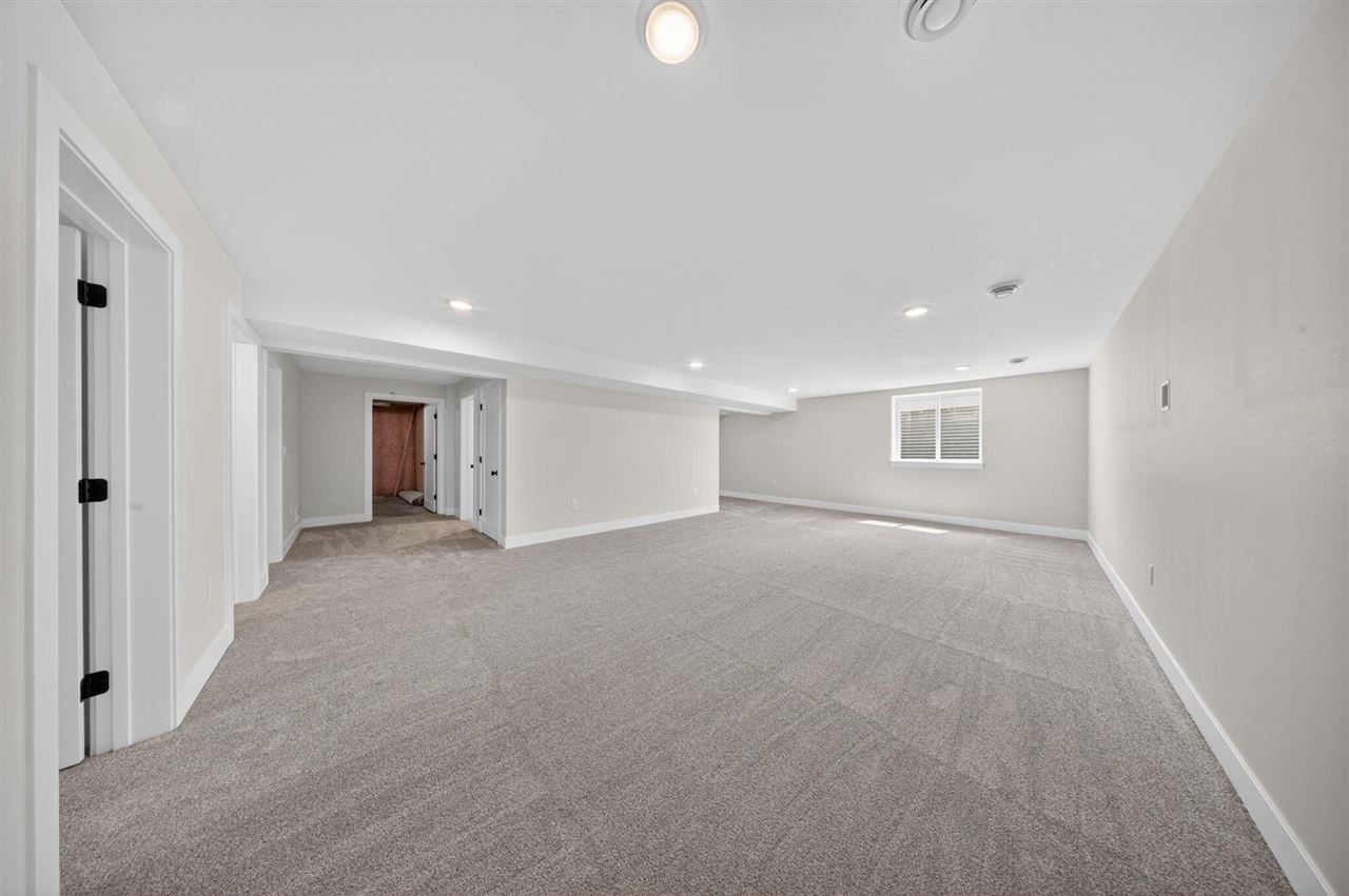 1275 Eisenhower Boulevard North Liberty IA 52317