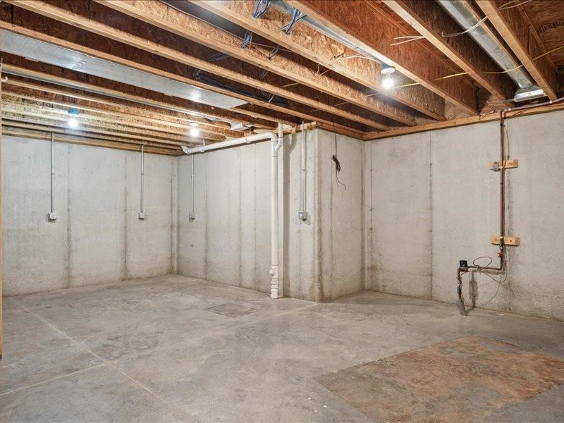 720 Blue Jay Court Tiffin IA 52340