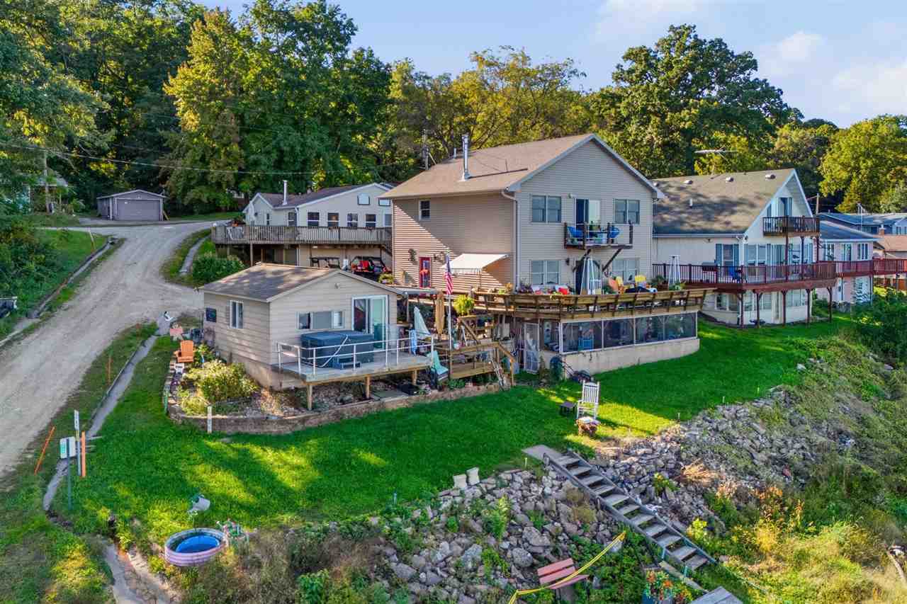 9868 F Avenue Wapello IA 52653