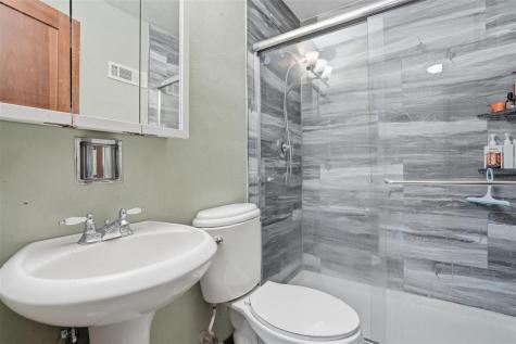 1902 Johnson Avenue NW Cedar Rapids IA 52405