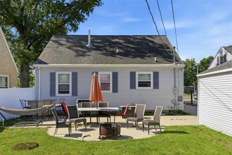 1902 Johnson Avenue NW Cedar Rapids IA 52405