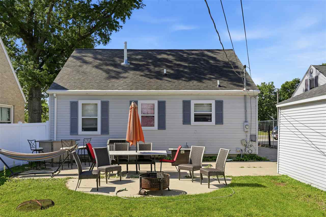 1902 Johnson Avenue NW Cedar Rapids IA 52405