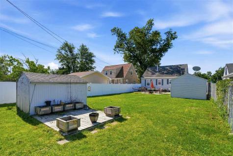 1902 Johnson Avenue NW Cedar Rapids IA 52405
