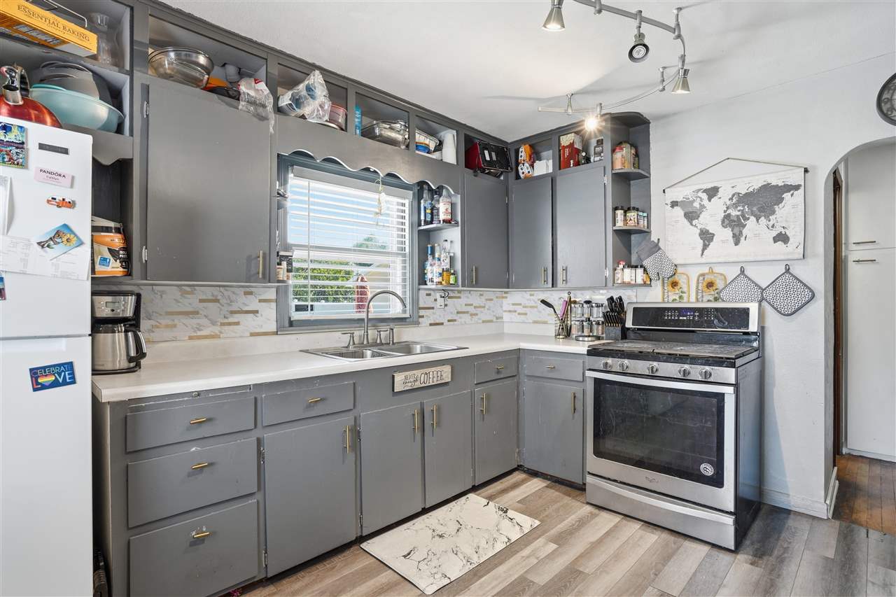 1902 Johnson Avenue NW Cedar Rapids IA 52405