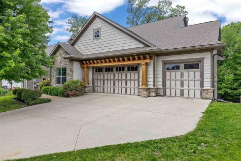 856 Sugar Loaf Circle Iowa City IA 52245