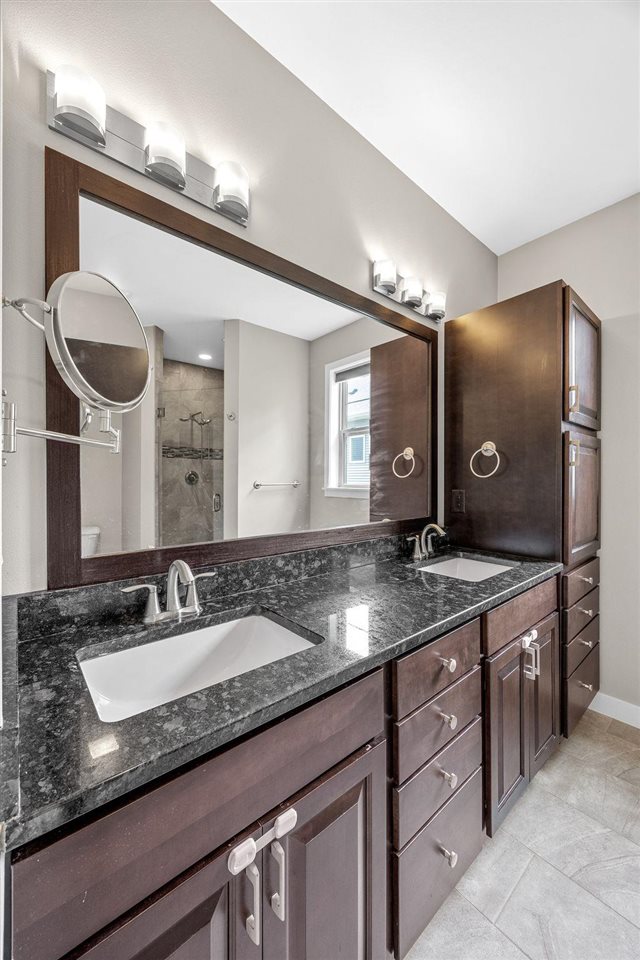 856 Sugar Loaf Circle Iowa City IA 52245