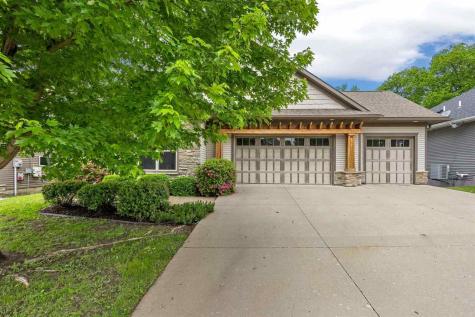 856 Sugar Loaf Circle Iowa City IA 52245