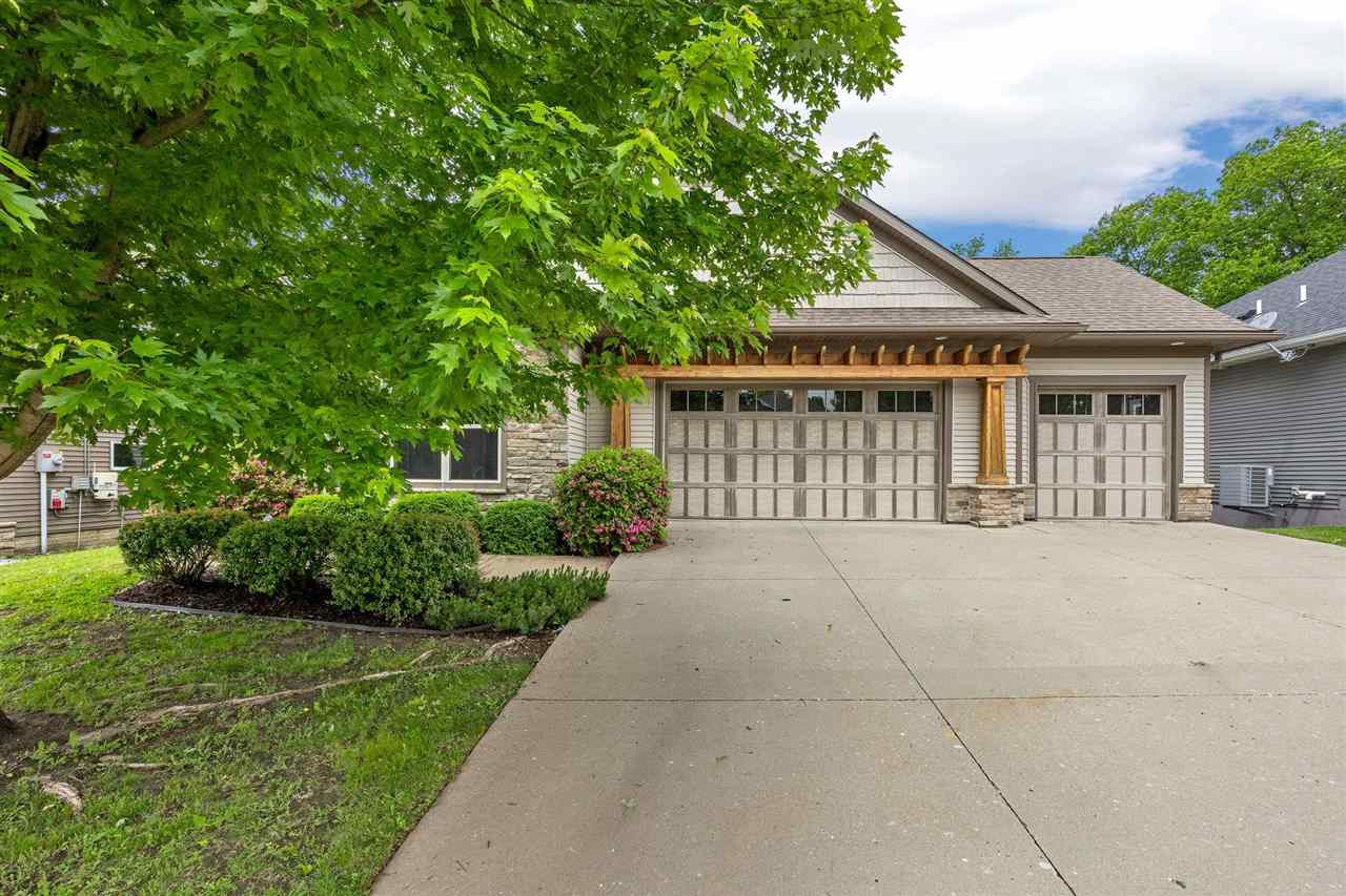 856 Sugar Loaf Circle Iowa City IA 52245