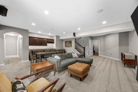 856 Sugar Loaf Circle Iowa City IA 52245