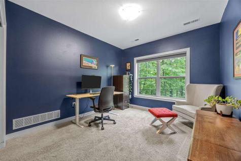 856 Sugar Loaf Circle Iowa City IA 52245