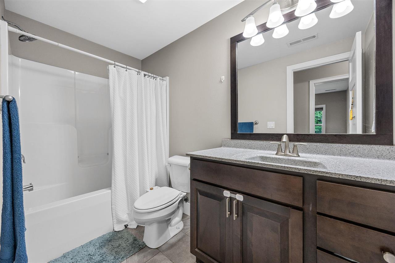856 Sugar Loaf Circle Iowa City IA 52245