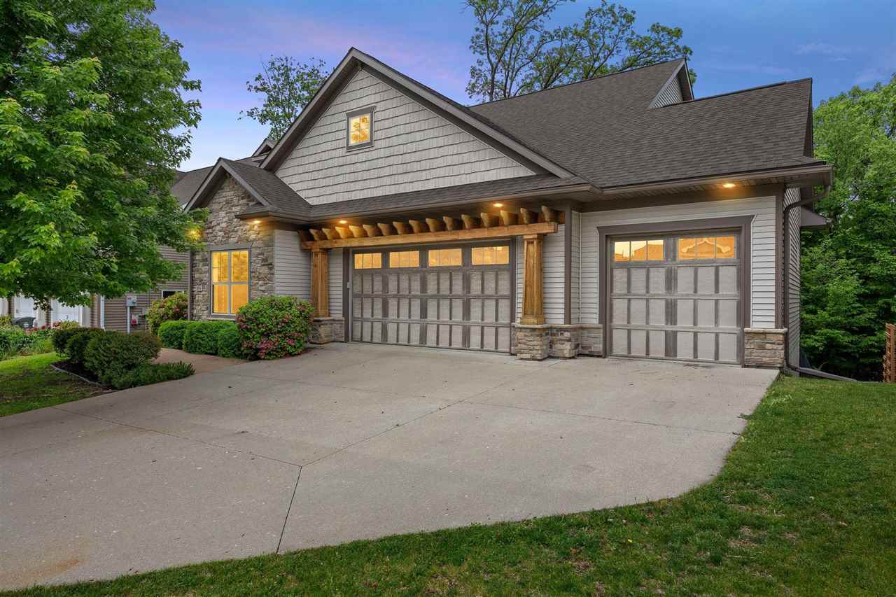 856 Sugar Loaf Circle Iowa City IA 52245