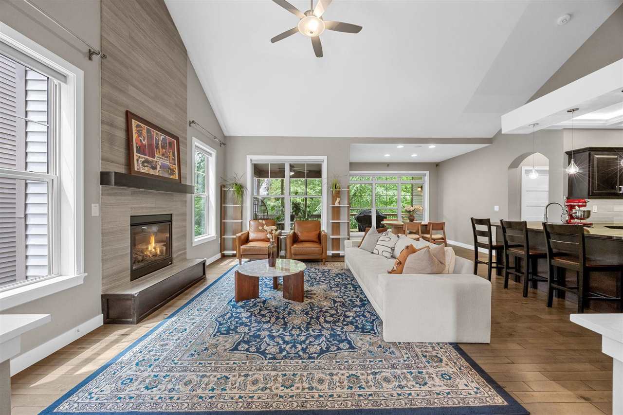 856 Sugar Loaf Circle Iowa City IA 52245
