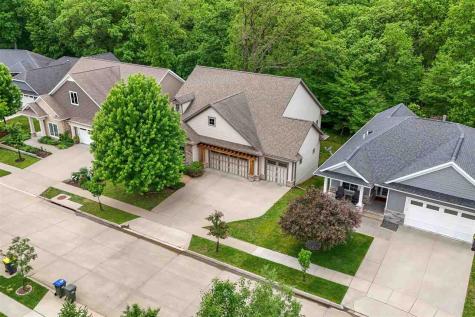856 Sugar Loaf Circle Iowa City IA 52245
