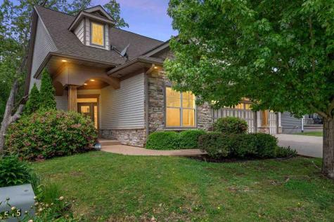 856 Sugar Loaf Circle Iowa City IA 52245
