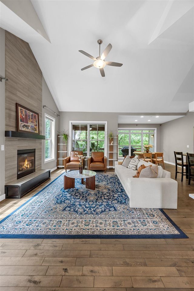 856 Sugar Loaf Circle Iowa City IA 52245