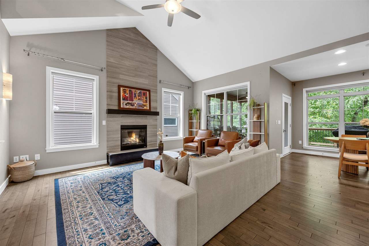 856 Sugar Loaf Circle Iowa City IA 52245