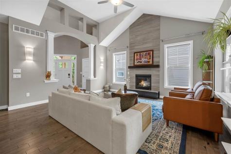 856 Sugar Loaf Circle Iowa City IA 52245