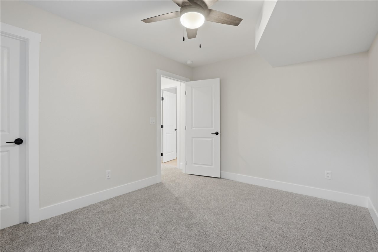 604 Rock Ridge Road Tiffin IA 52340