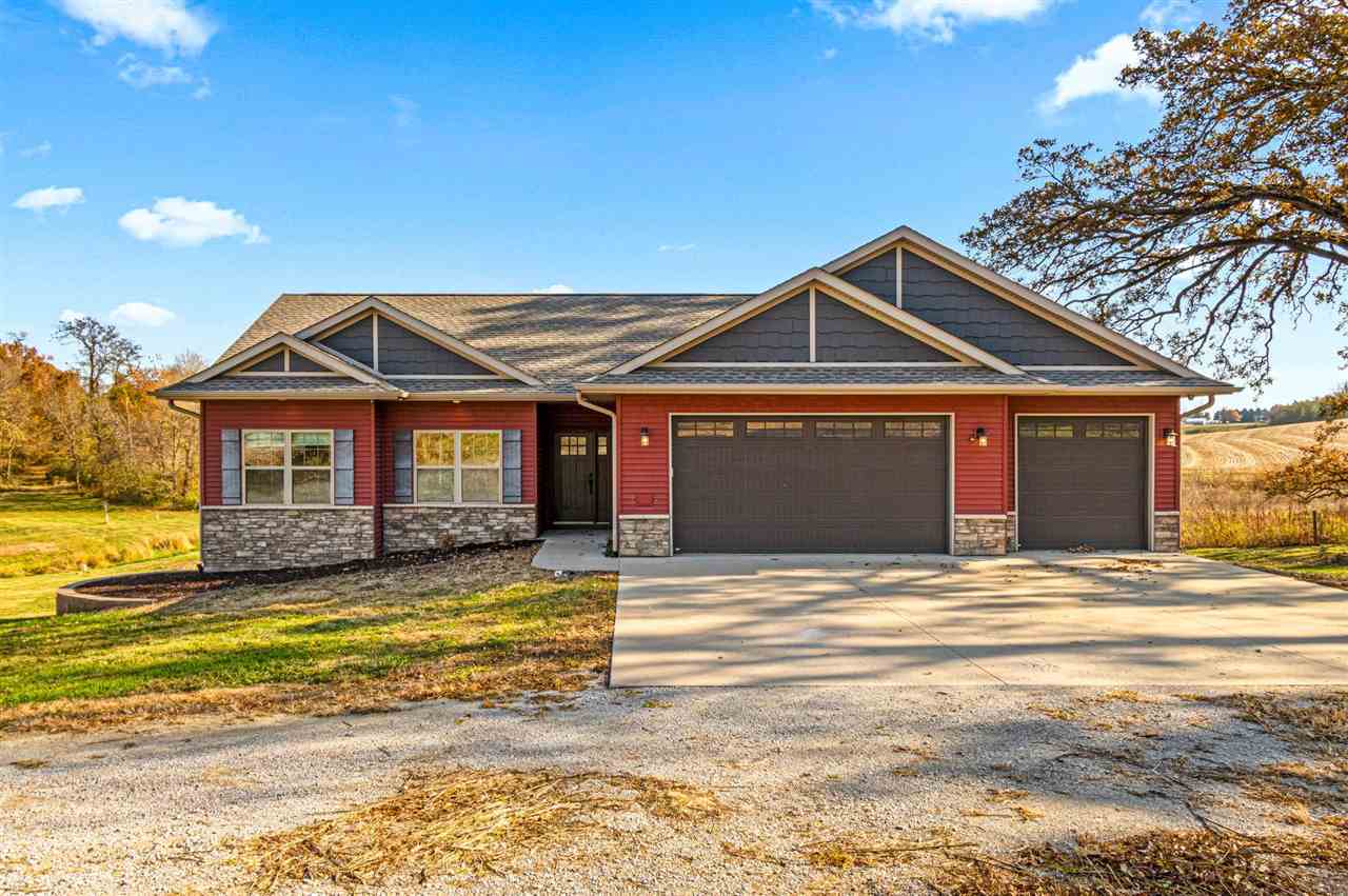 2357 Oak Ln Court SW Iowa City IA 52240